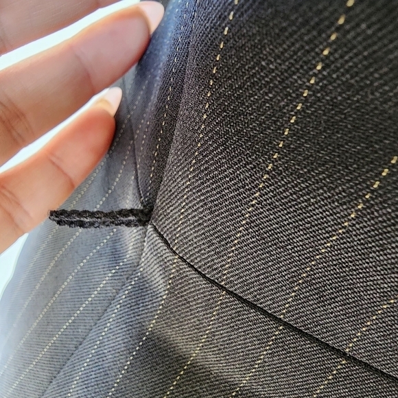 Kasper Women's Sleeve Black Pin Striped Dress Size 8. - Picture 2 of 8